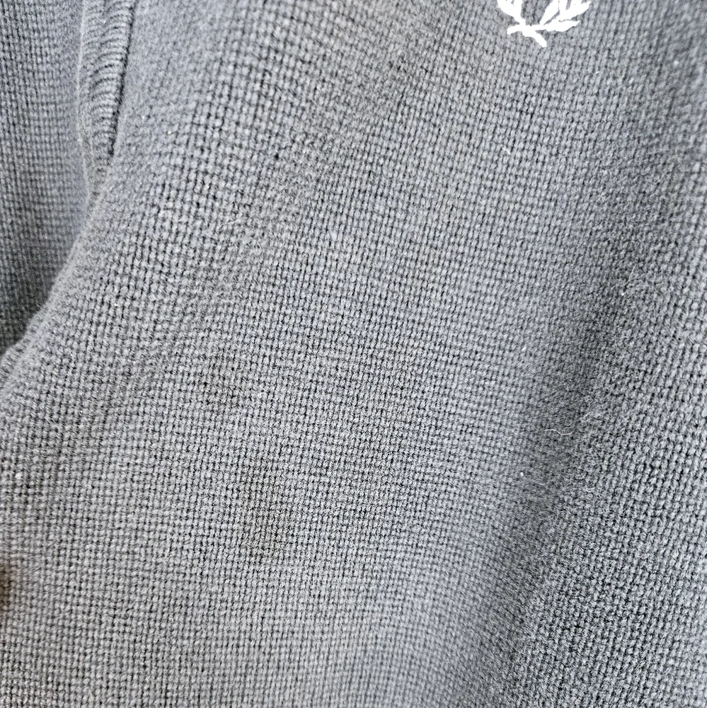 Vintage 90s Fred Perry zip up S **flaws** - Picture 8 of 13